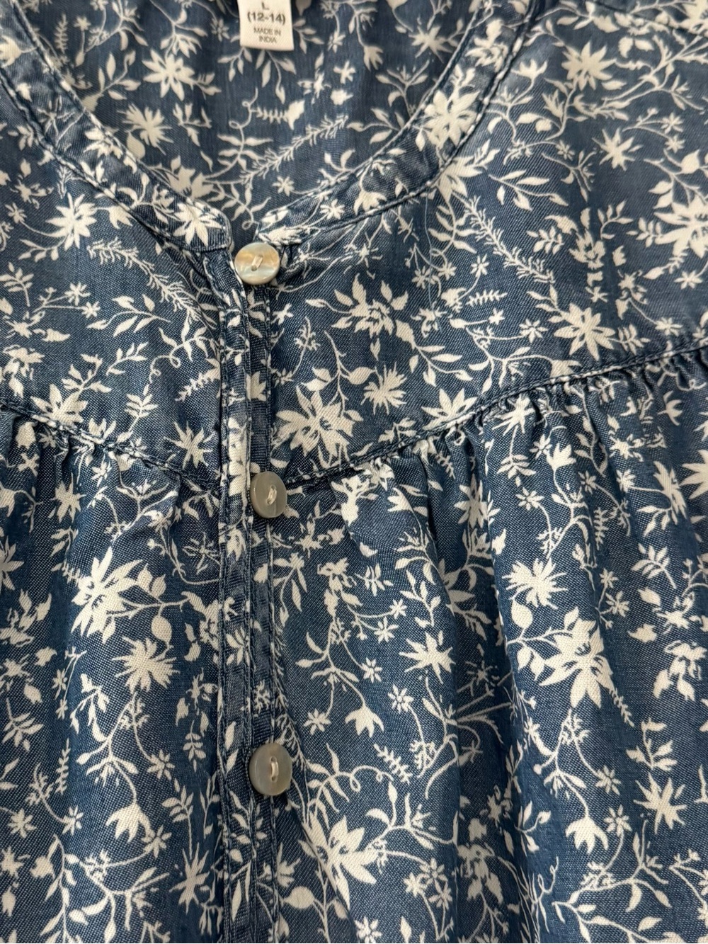 Blue Floral Button-Front Women’s Blouse Size L - Picture 4 of 9